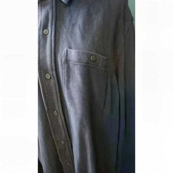 L.L. Bean Men's Navy Blue Long Sleeve Button-Down Shirt, Size M - Picture 3 of 16